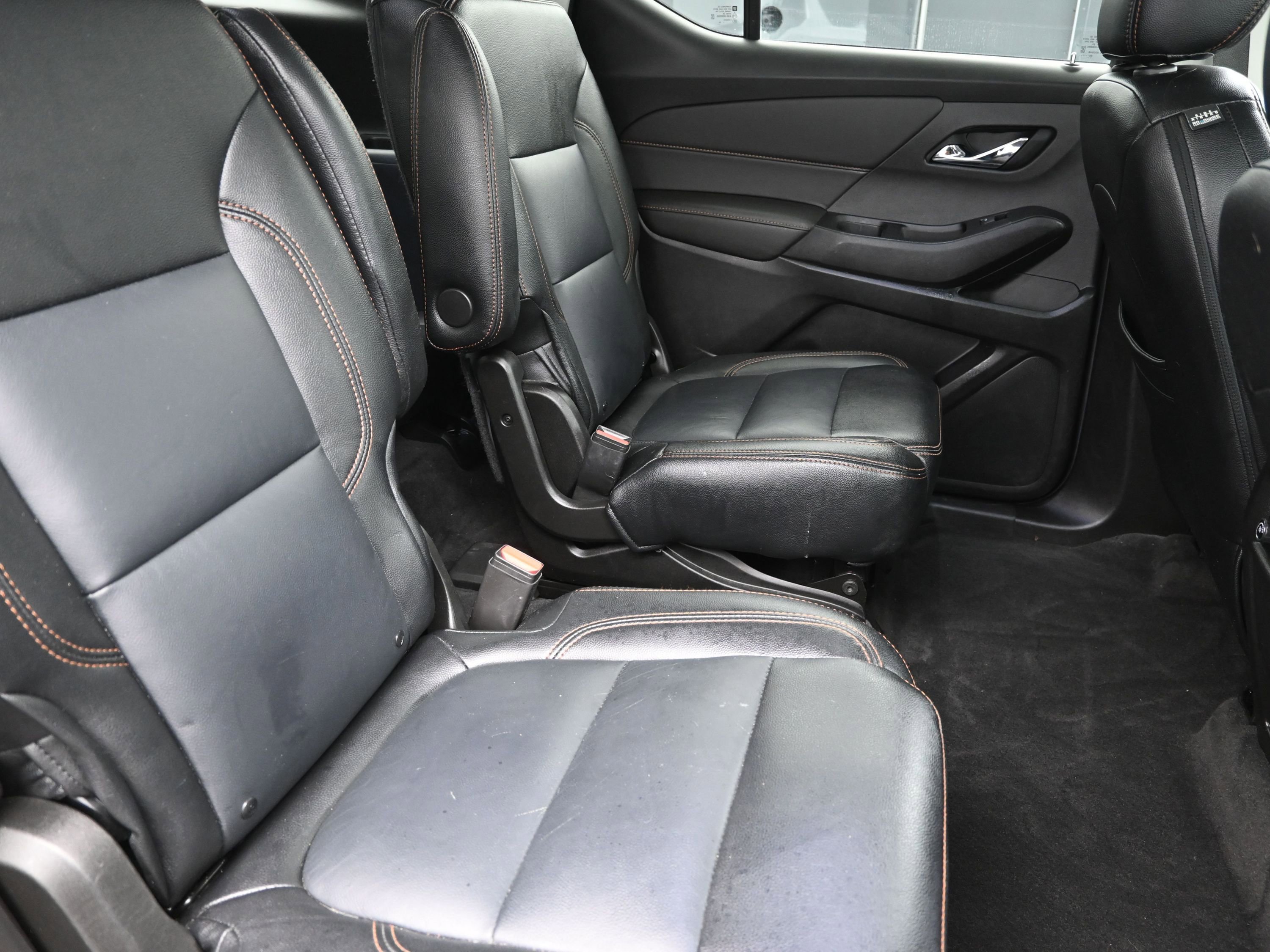Used 2020 Chevrolet Traverse LT w/ Driver Confidence II Package AWD/4WD image 24