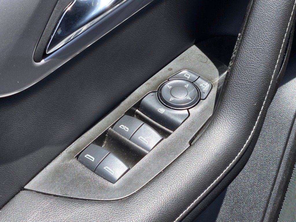 Used 2025 Chevrolet Blazer LT FWD image 21