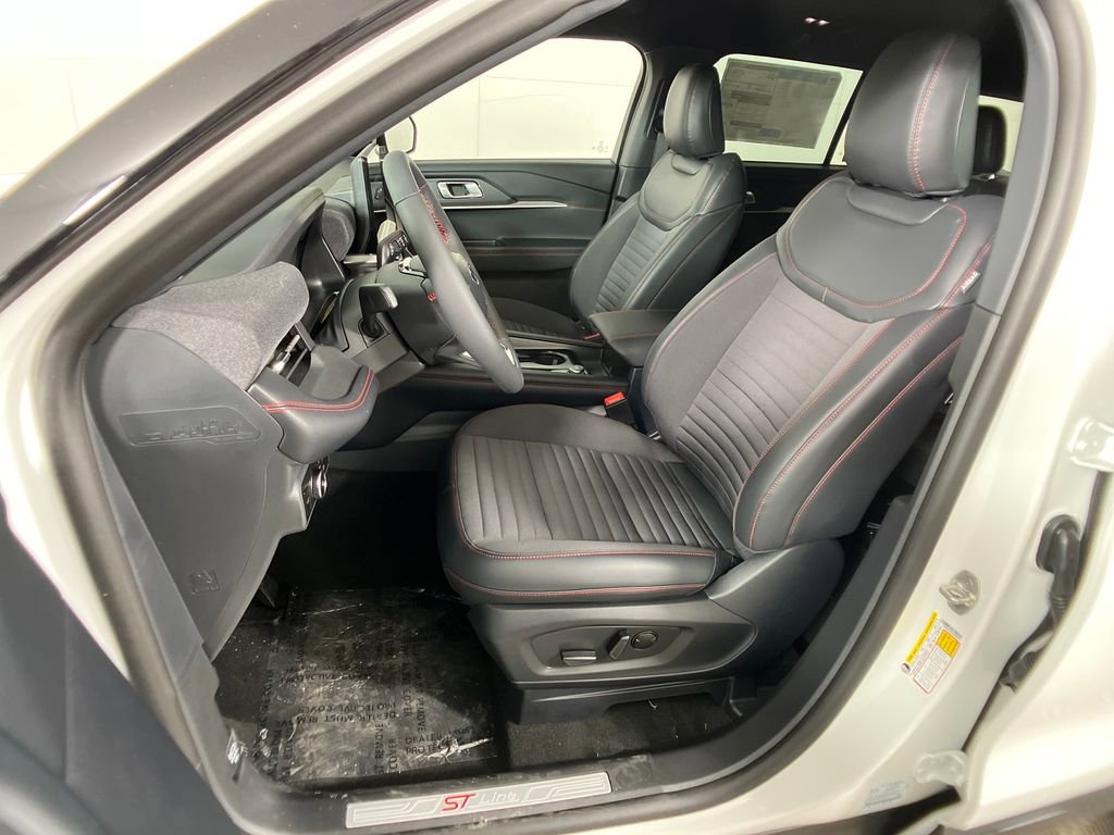 New 2026 Ford Explorer ST-Line image 29