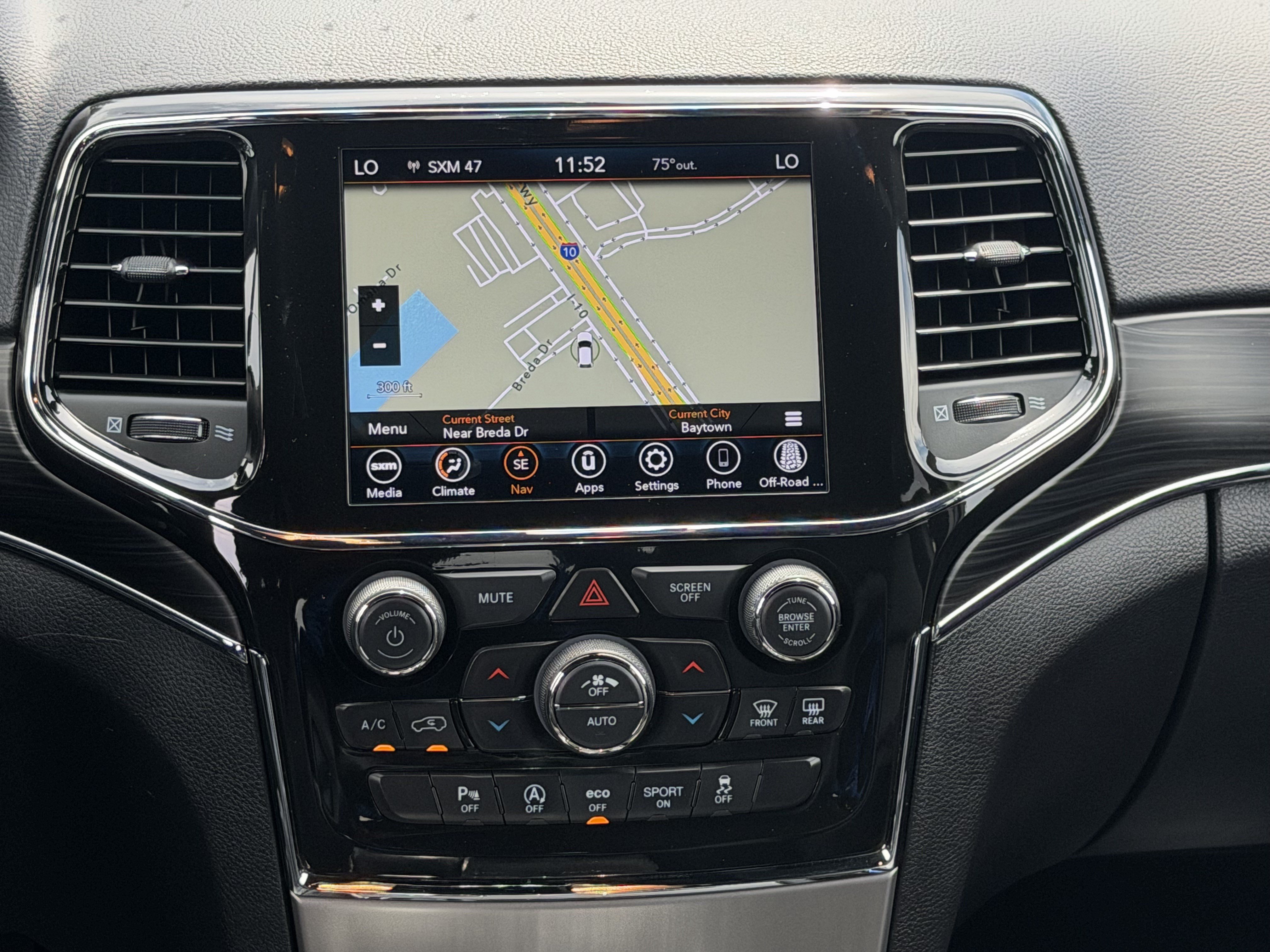 Used 2021 Jeep Grand Cherokee Limited AWD/4WD image 16