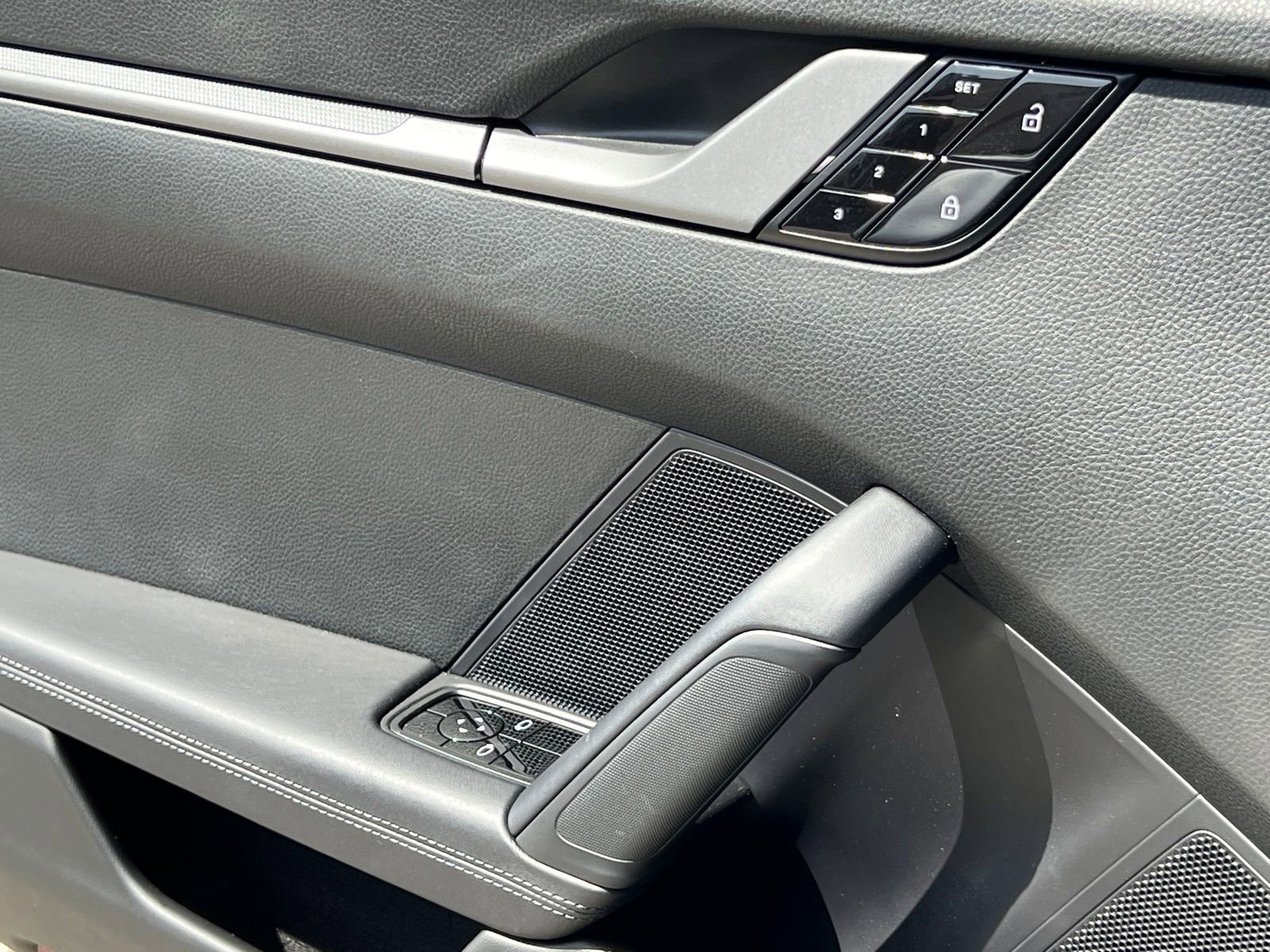 Certified 2021 Porsche 911 Targa 4S image 28