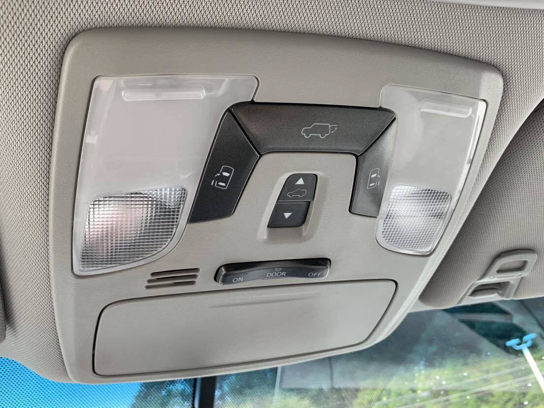 Used 2017 Toyota Sienna XLE Premium FWD image 23