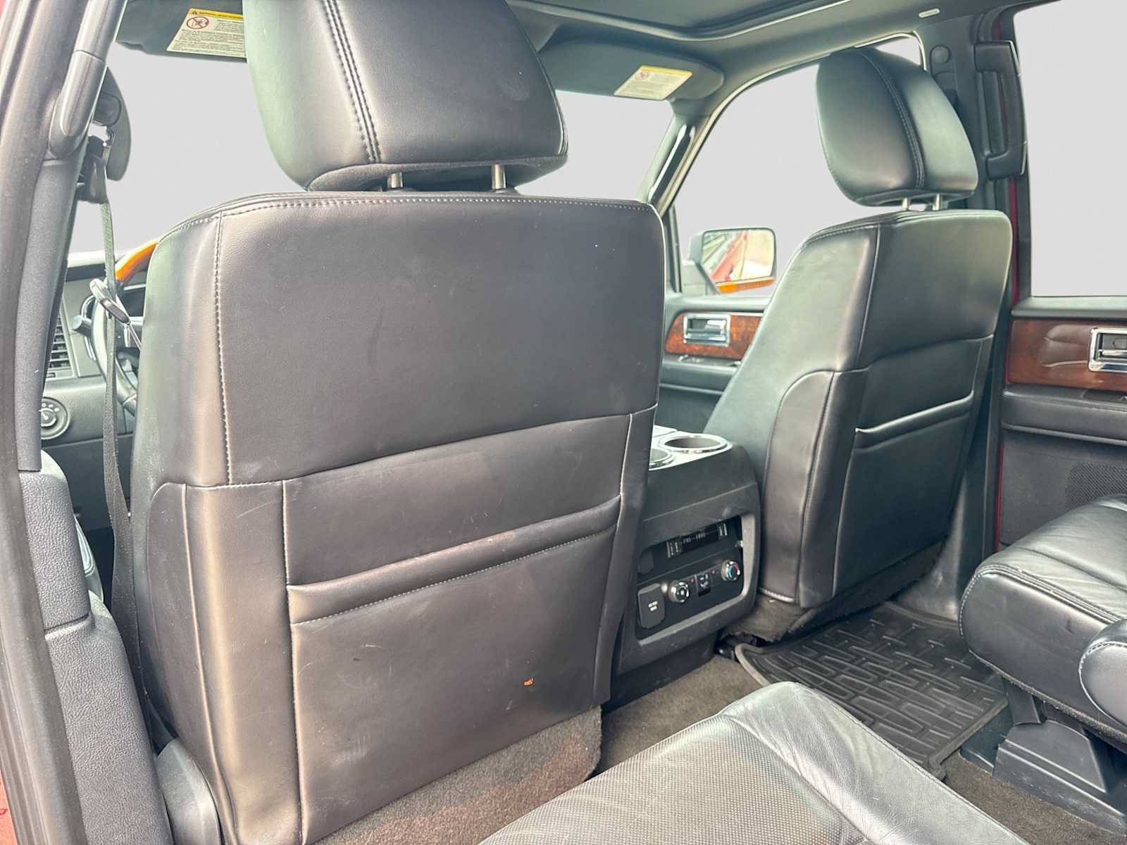 Used 2015 Lincoln Navigator 4WD image 17