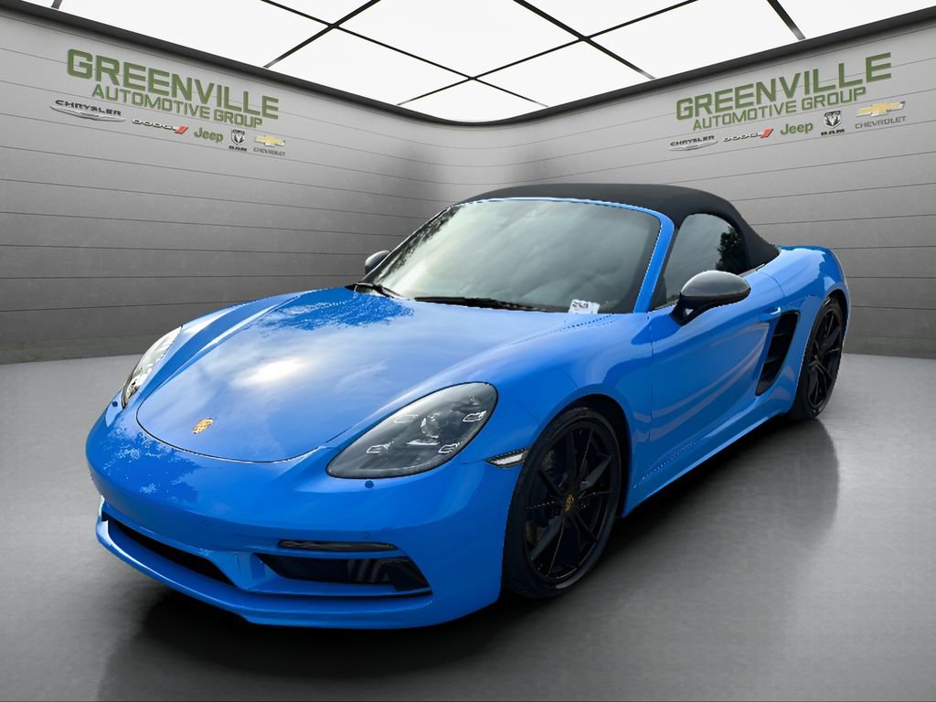 Used 2022 Porsche 718 Boxster image 2