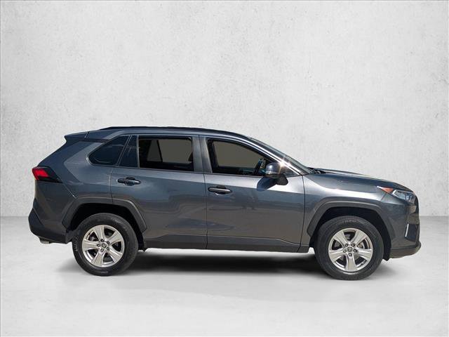 Used 2021 Toyota RAV4 XLE w/ Convenience Package image 4