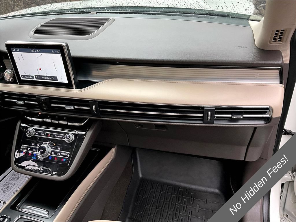 Used 2021 Lincoln Corsair AWD w/ Premium Package image 13