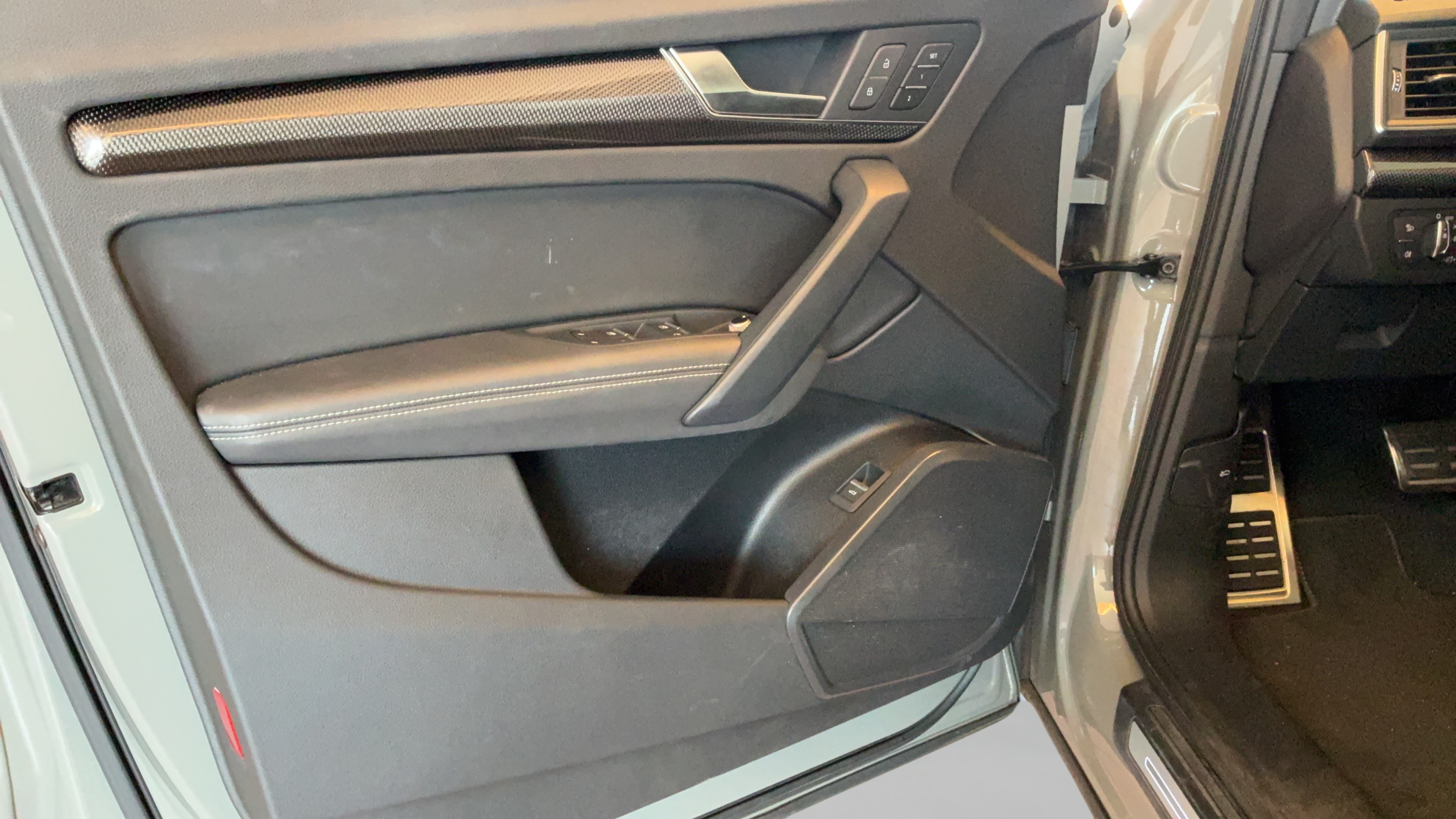 Used 2020 Audi SQ5 Premium Plus AWD/4WD image 26