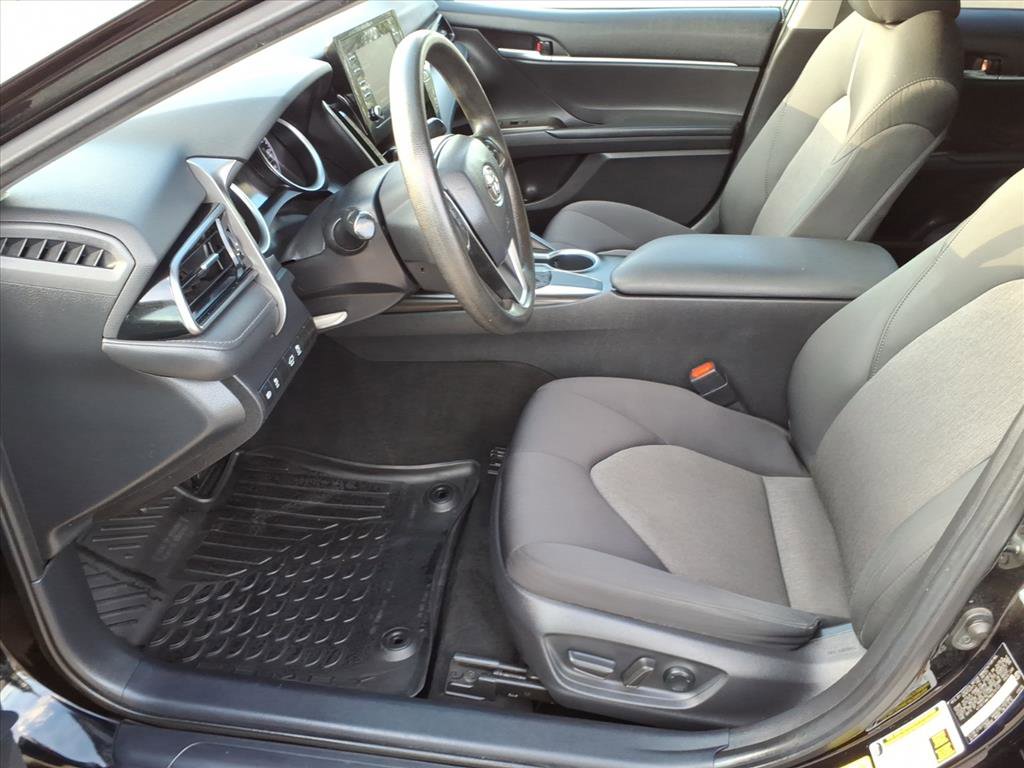 Used 2021 Toyota Camry LE w/ Convenience Package image 12