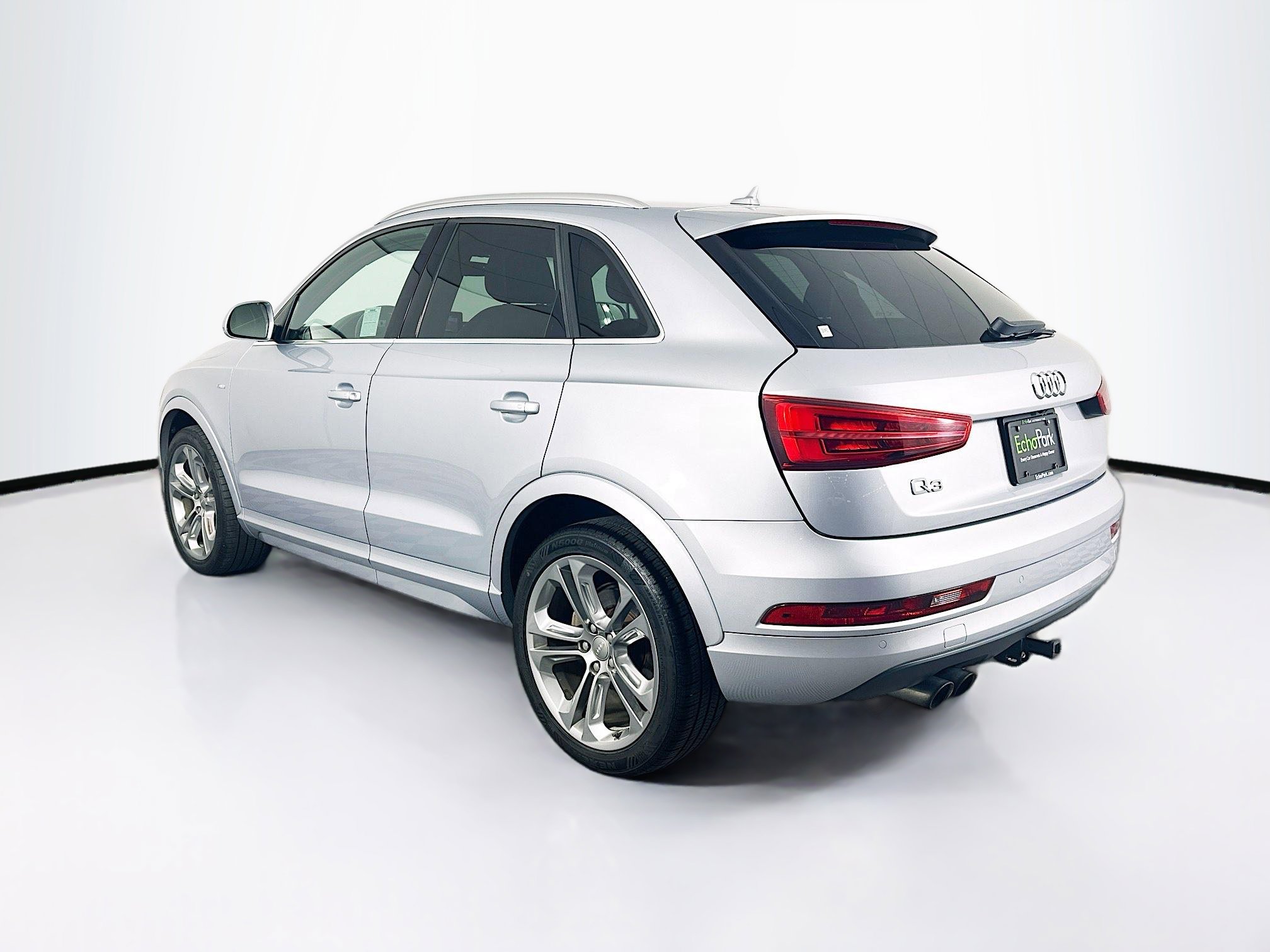 Used 2018 Audi Q3 2.0T Premium Plus w/ Premium Plus Package FWD image 5