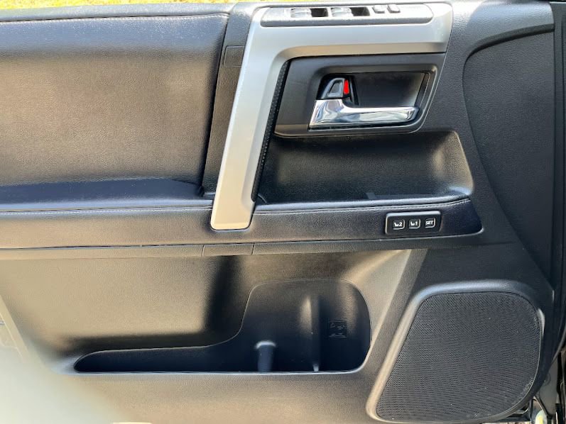 Used 2018 Toyota 4Runner Limited AWD/4WD image 6
