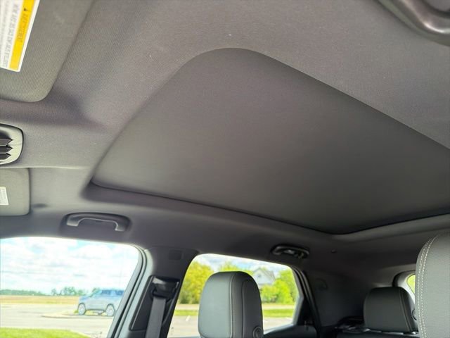 Used 2023 Chevrolet TrailBlazer ACTIV w/ Sun and Liftgate Package AWD/4WD image 16