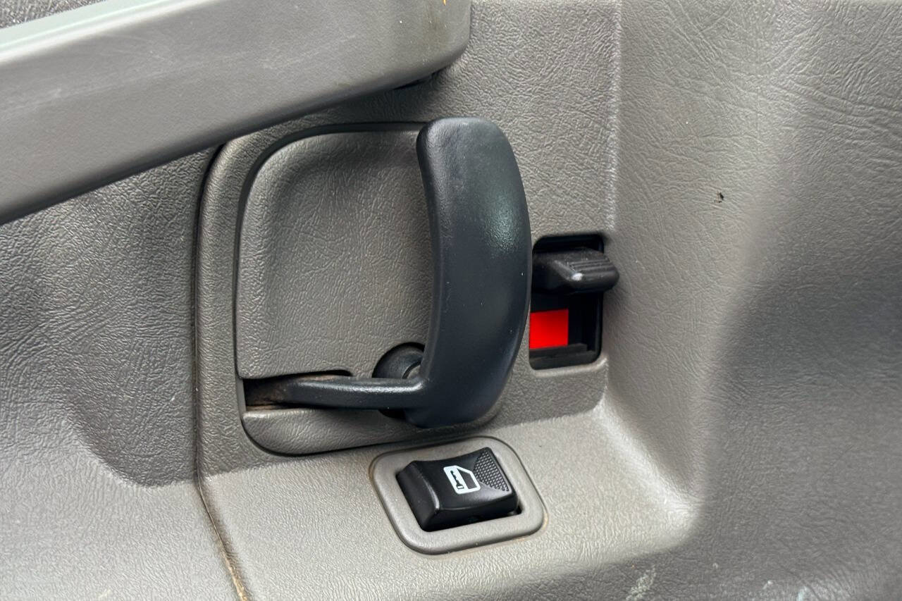 Used 2020 Chevrolet Express 2500 w/ Driver Convenience Package RWD image 23