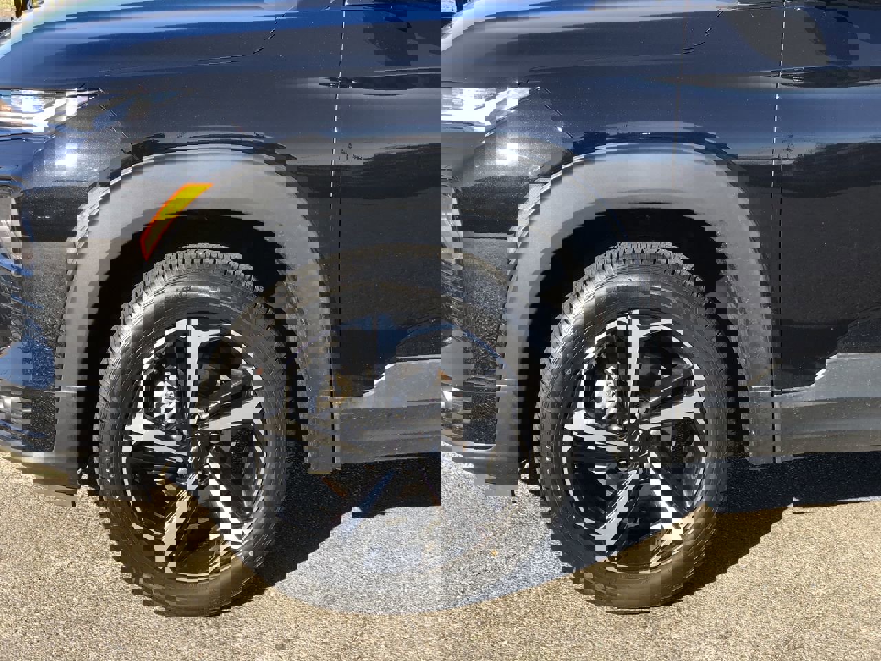 Used 2021 Chevrolet TrailBlazer RS w/ Sun and Liftgate Package image 2