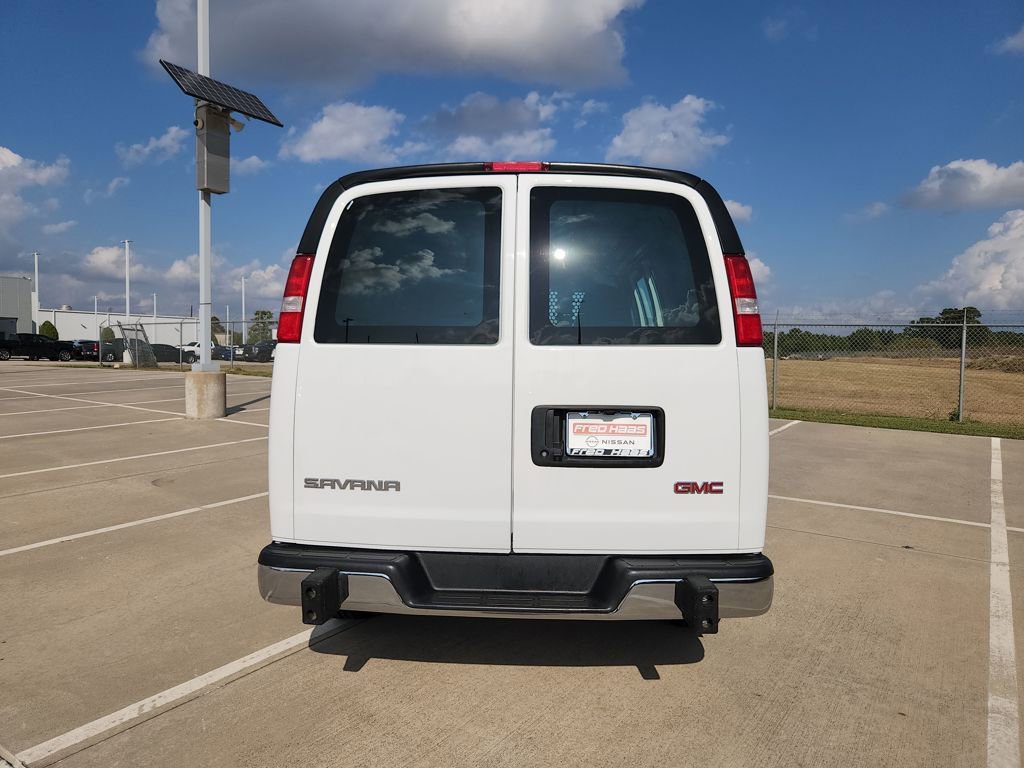 Used 2024 GMC Savana 2500 w/ Driver Convenience Package image 6