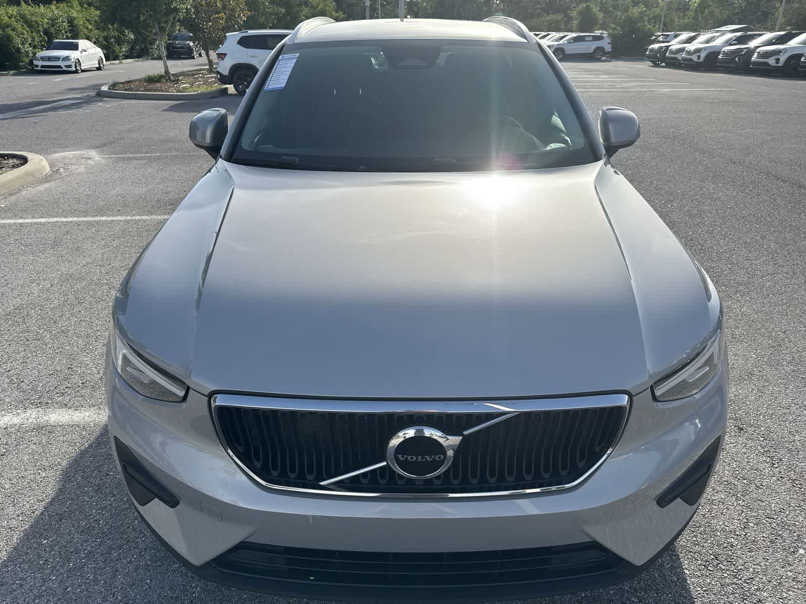 Used 2023 Volvo XC40 B4 Core w/ Convenience Package FWD image 17