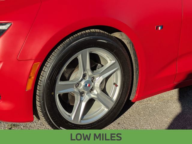 Used 2019 Chevrolet Camaro LT image 5
