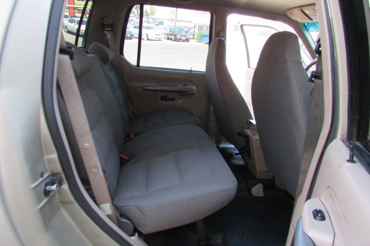 Used 2001 Ford Explorer Sport Trac 2WD image 23