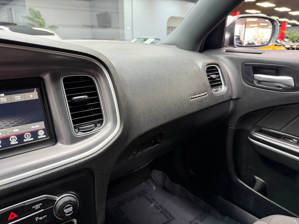 Used 2022 Dodge Charger SXT RWD image 27