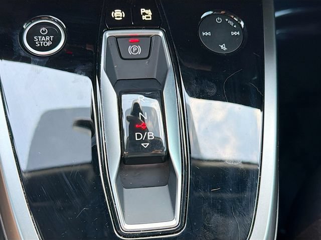 Used 2025 Audi Q4 e-tron Premium w/ Convenience Package RWD image 28