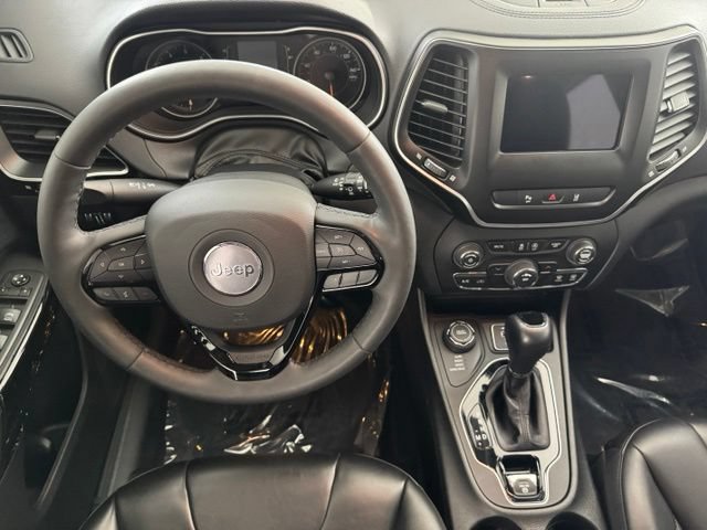 Used 2021 Jeep Cherokee Latitude Plus w/ Sun & Sound Group AWD/4WD image 27