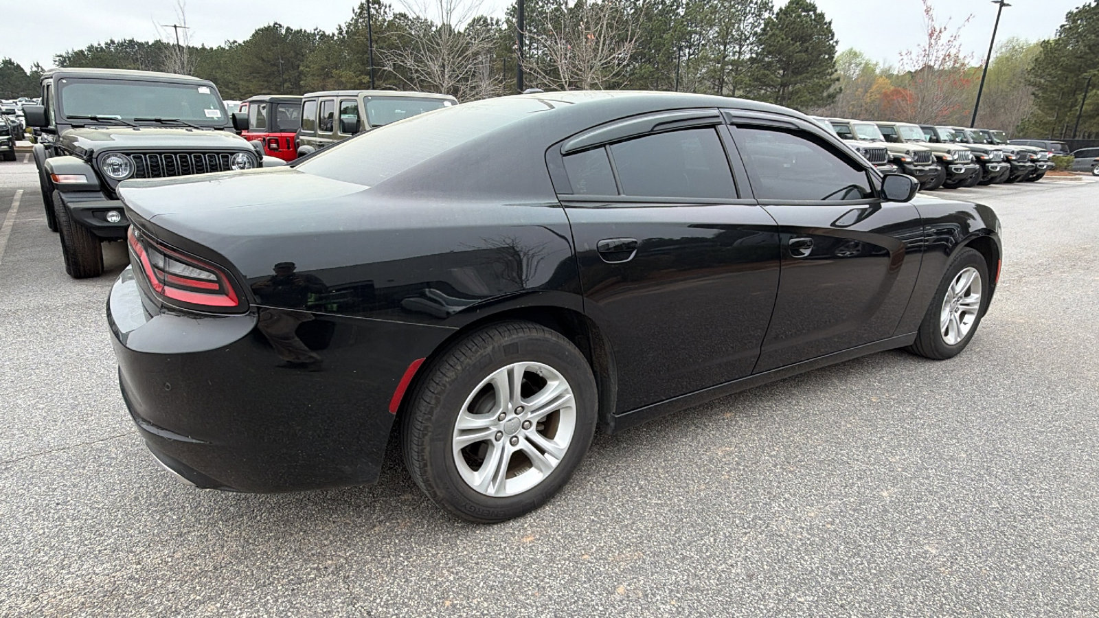 Used 2022 Dodge Charger SXT w/ Driver Convenience Group image 8