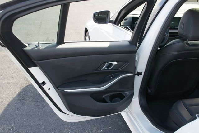 Used 2025 BMW 330i xDrive Sedan image 25