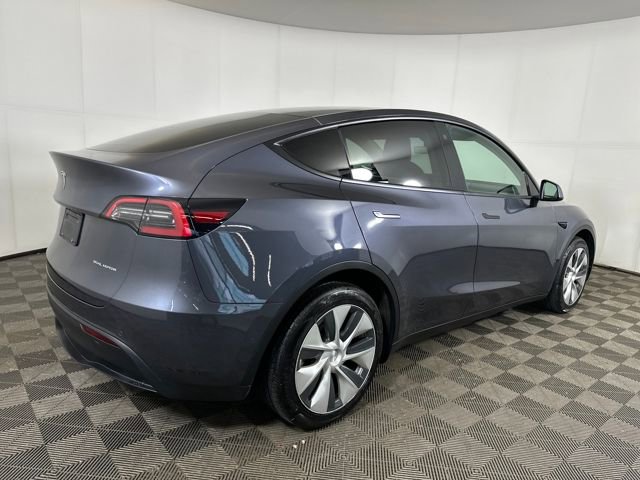 Used 2022 Tesla Model Y Long Range image 3