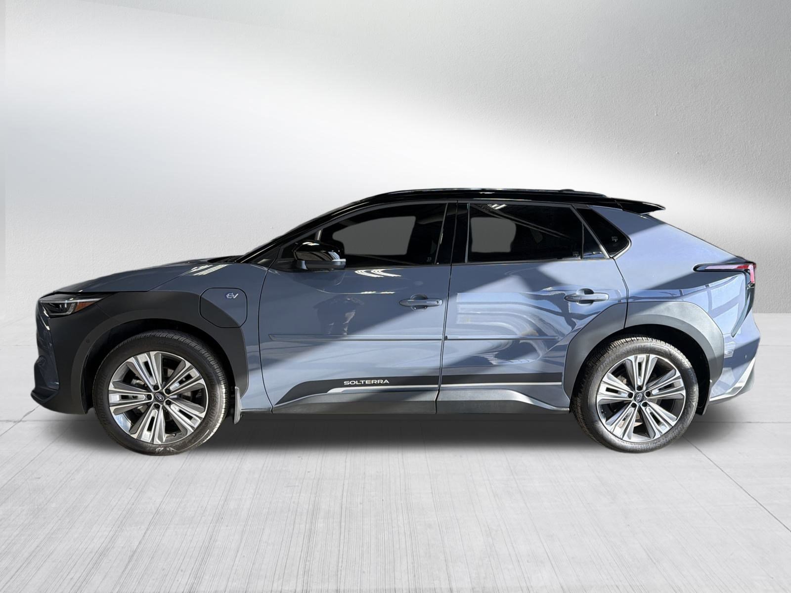 Used 2023 Subaru Solterra Touring image 4