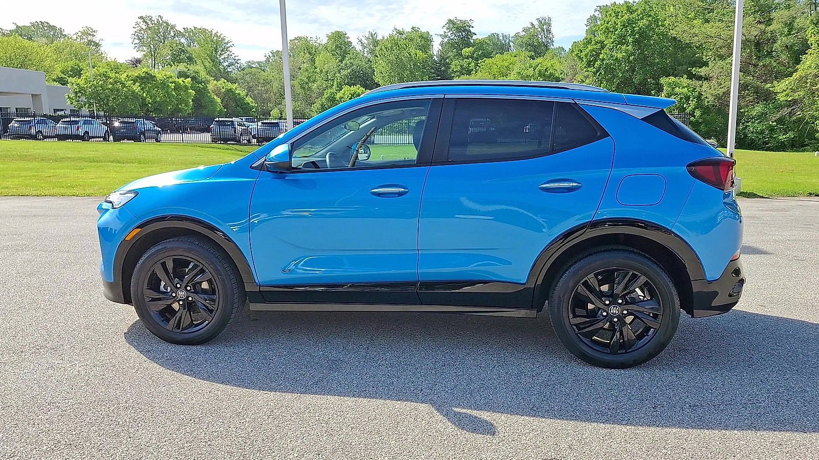 Used 2025 Buick Encore GX Sport Touring w/ Comfort Package FWD image 5