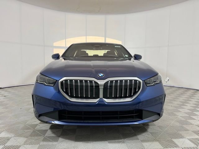 New 2026 BMW 530i xDrive w/ Premium Package AWD/4WD image 2