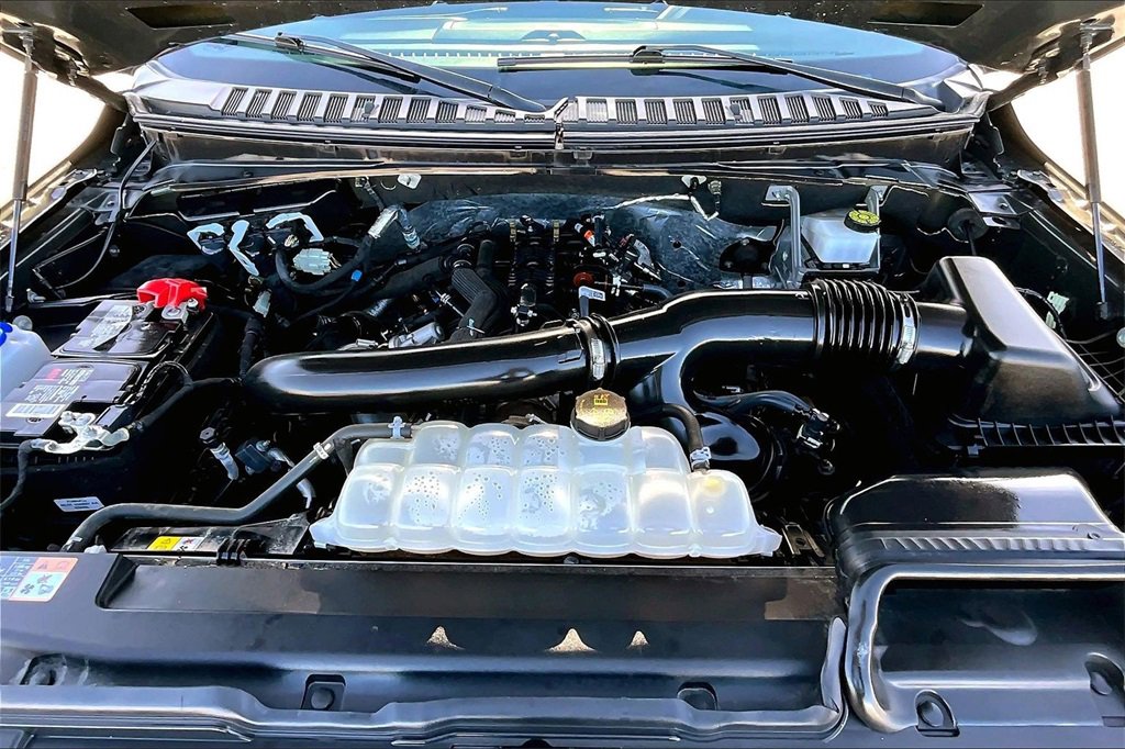 Used 2022 Ford Expedition Timberline image 9