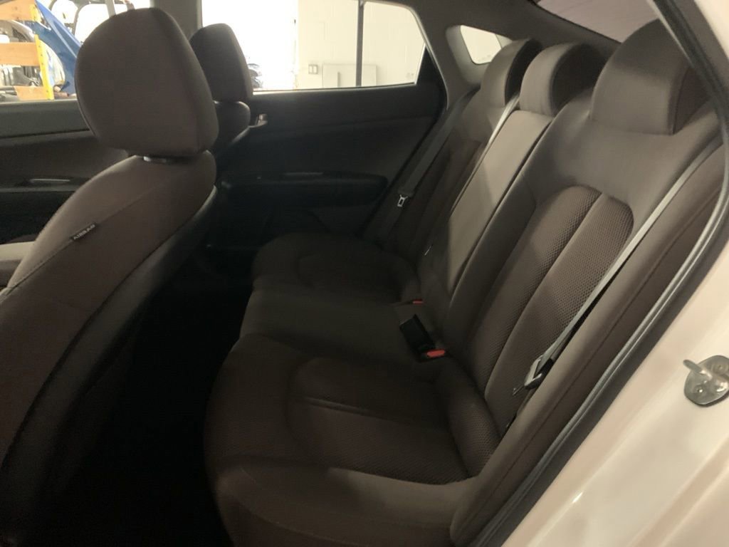 Used 2020 Kia Optima LX image 20