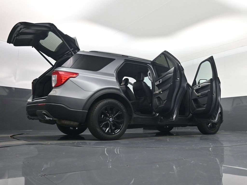 Used 2022 Ford Explorer Limited w/ Equipment Group 301A image 62