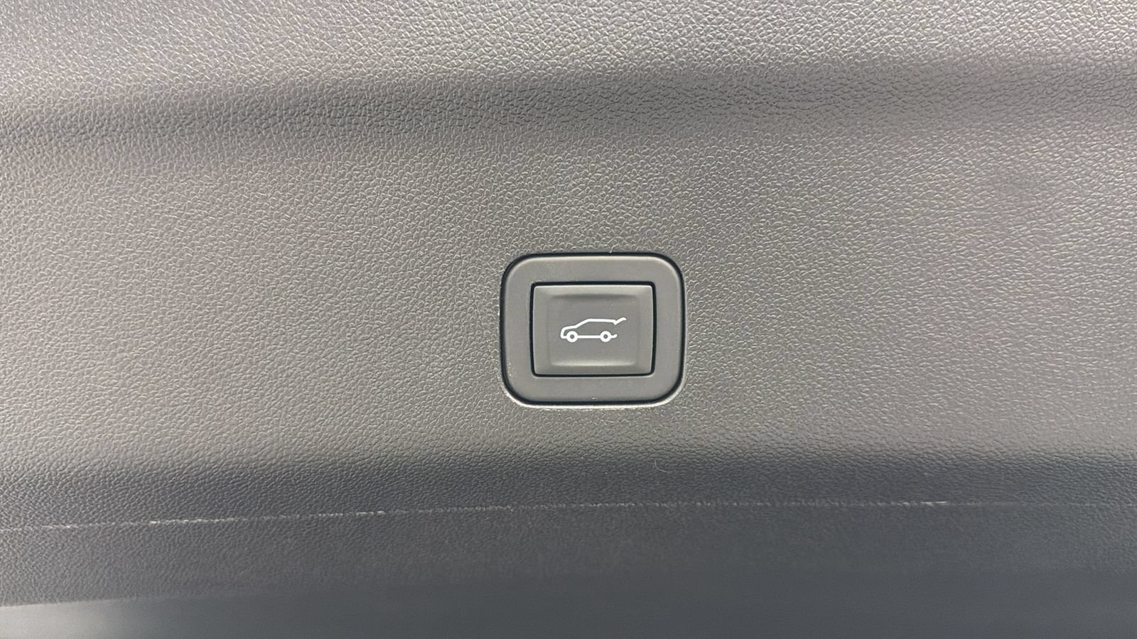 Used 2026 GMC Yukon Denali w/ Sun & Power Step Package AWD/4WD image 19