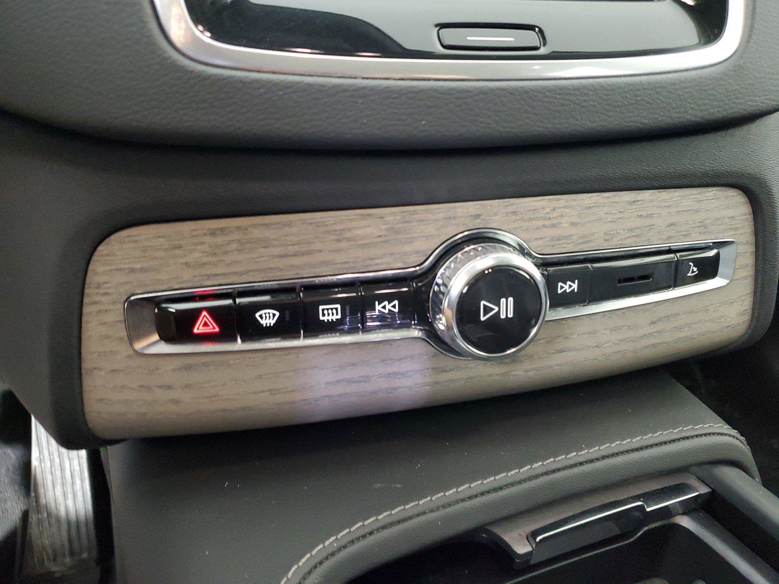 Certified 2024 Volvo XC90 T8 Ultimate w/ Protection Package AWD/4WD image 30
