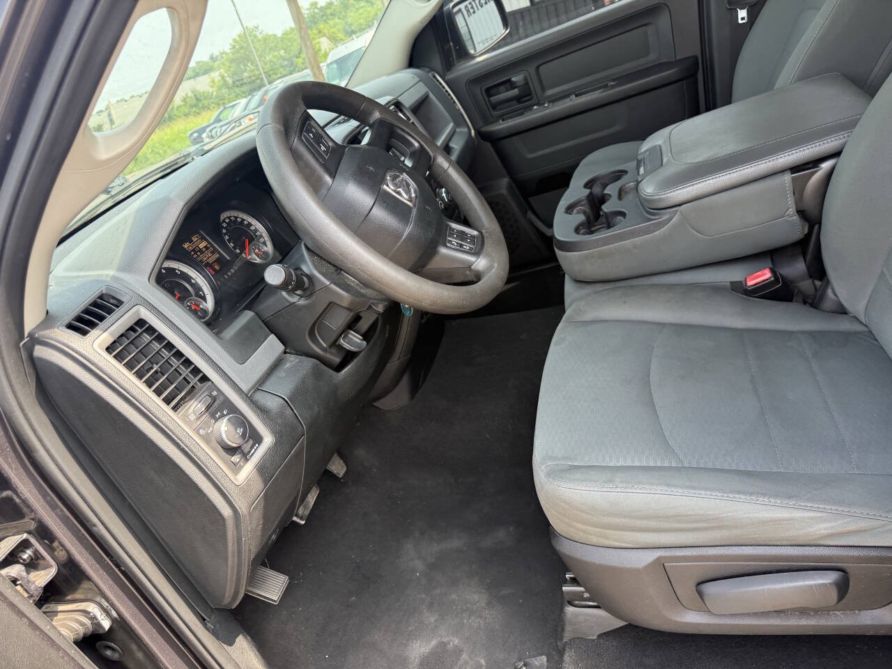 Used 2015 RAM 1500 ST AWD/4WD image 18
