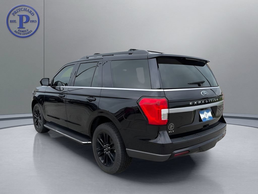 Used 2023 Ford Expedition XLT AWD/4WD image 5