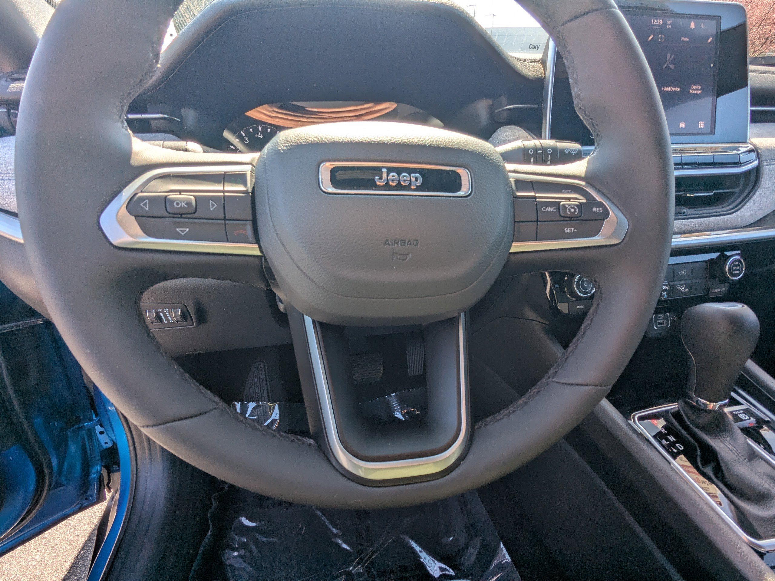 Certified 2025 Jeep Compass Latitude image 18