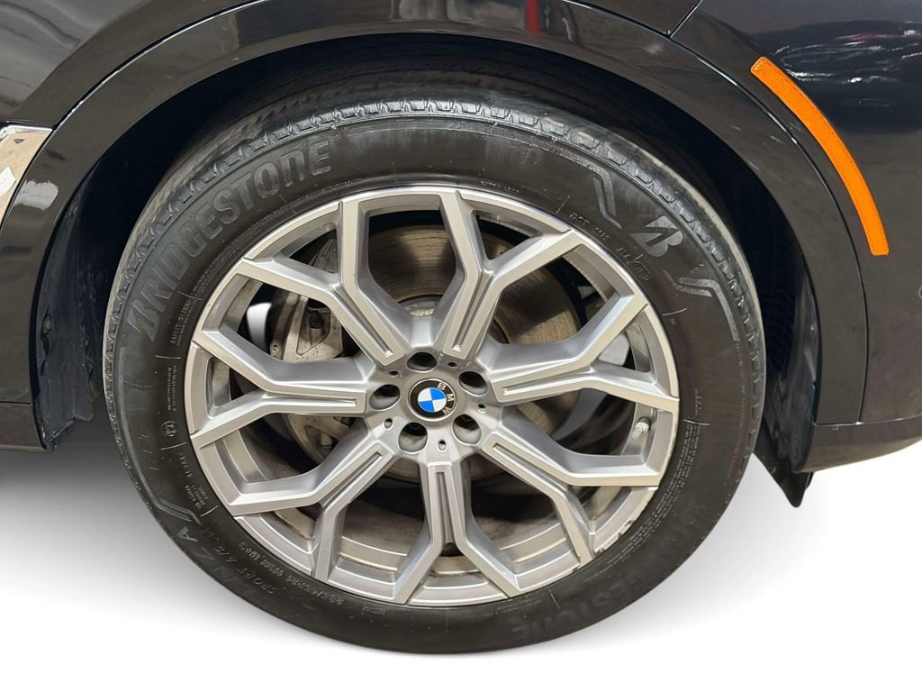 Used 2024 BMW X7 xDrive40i w/ Executive Package AWD/4WD image 9