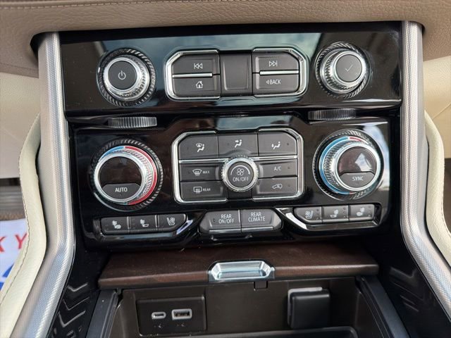 Used 2022 GMC Yukon XL Denali image 38