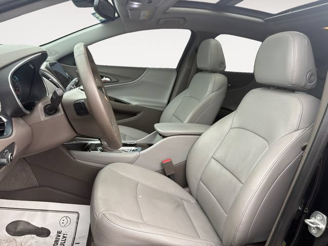 Used 2017 Chevrolet Malibu Premier w/ Premier Sun and Wheel Package FWD image 9