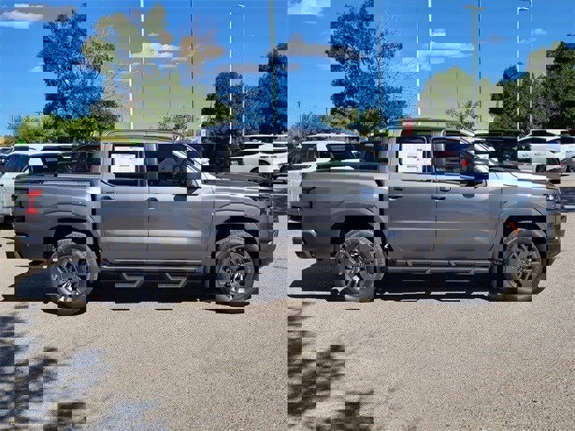 New 2026 Nissan Frontier SV image 2