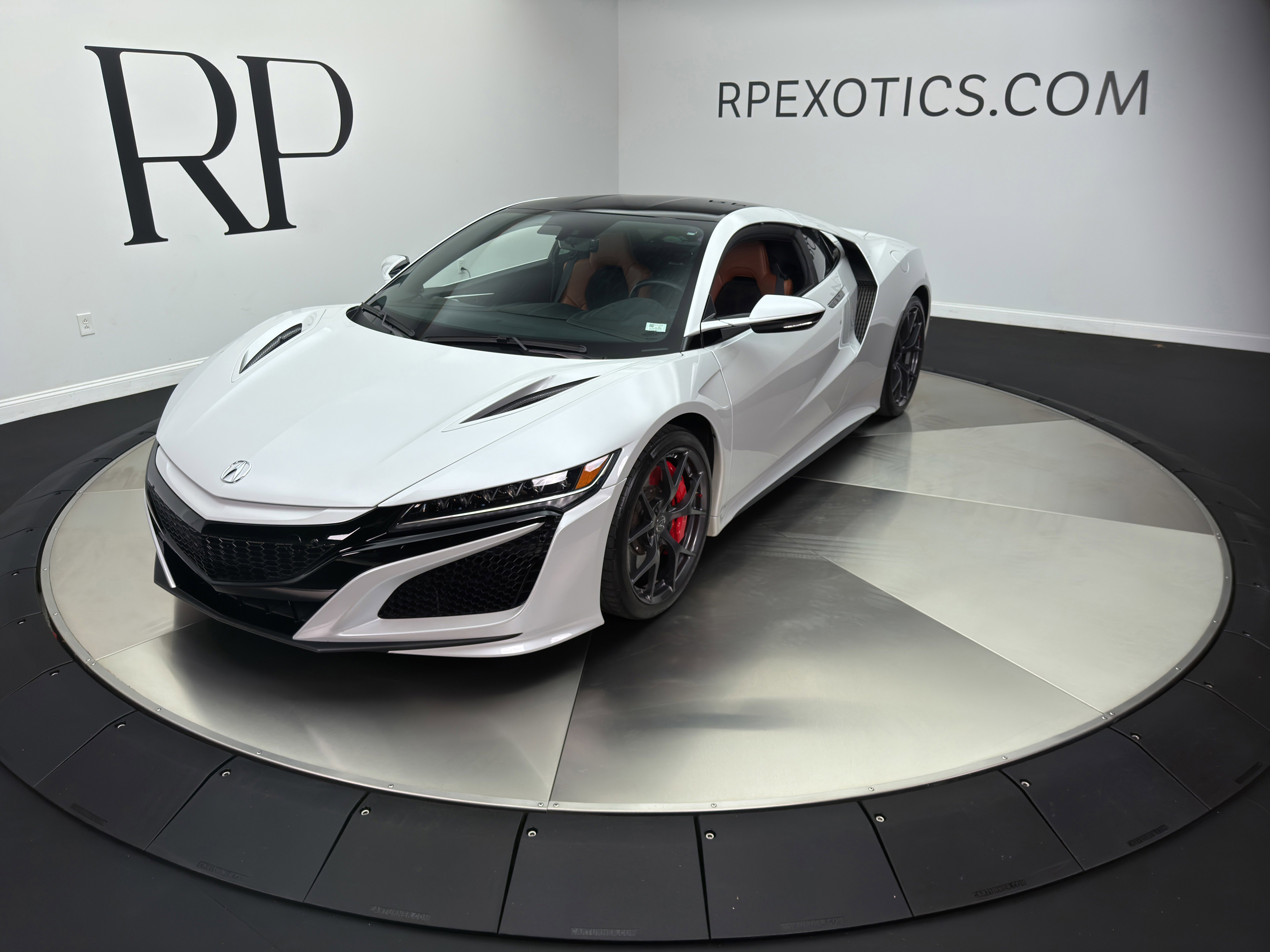 Used 2021 Acura NSX AWD/4WD image 1