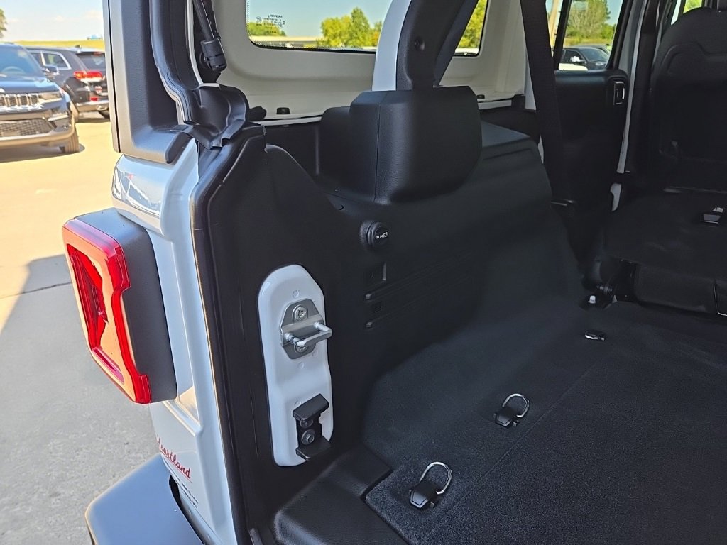 New 2025 Jeep Wrangler Unlimited Rubicon image 94