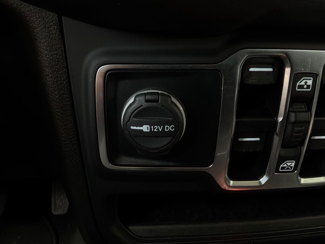 Used 2025 Jeep Wrangler Unlimited Sport AWD/4WD image 21