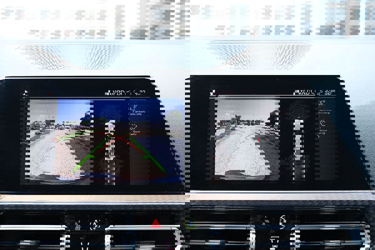 Used 2021 BMW 440i xDrive Coupe w/ Premium Package image 16