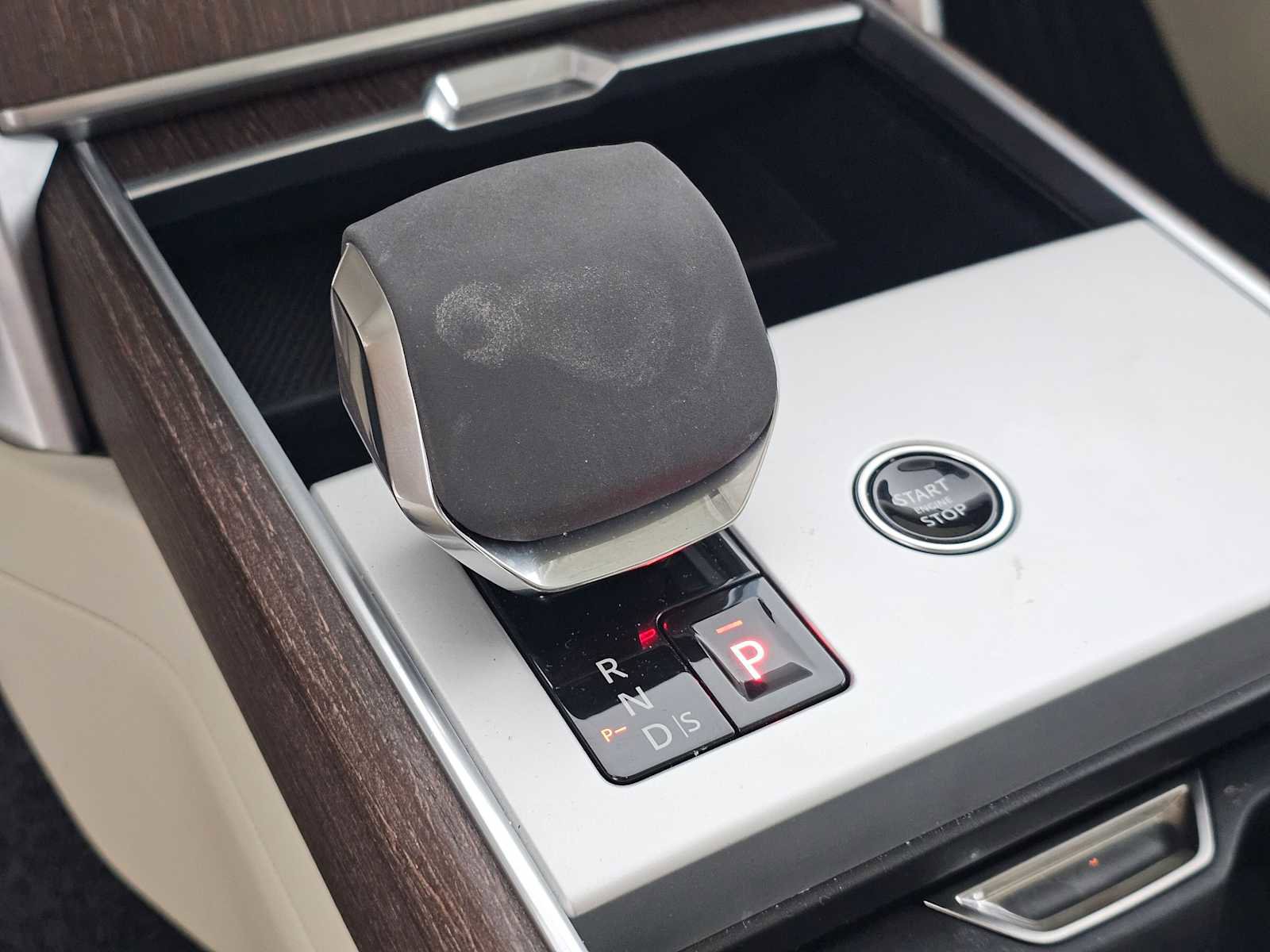 Used 2024 Land Rover Range Rover SE AWD/4WD image 31