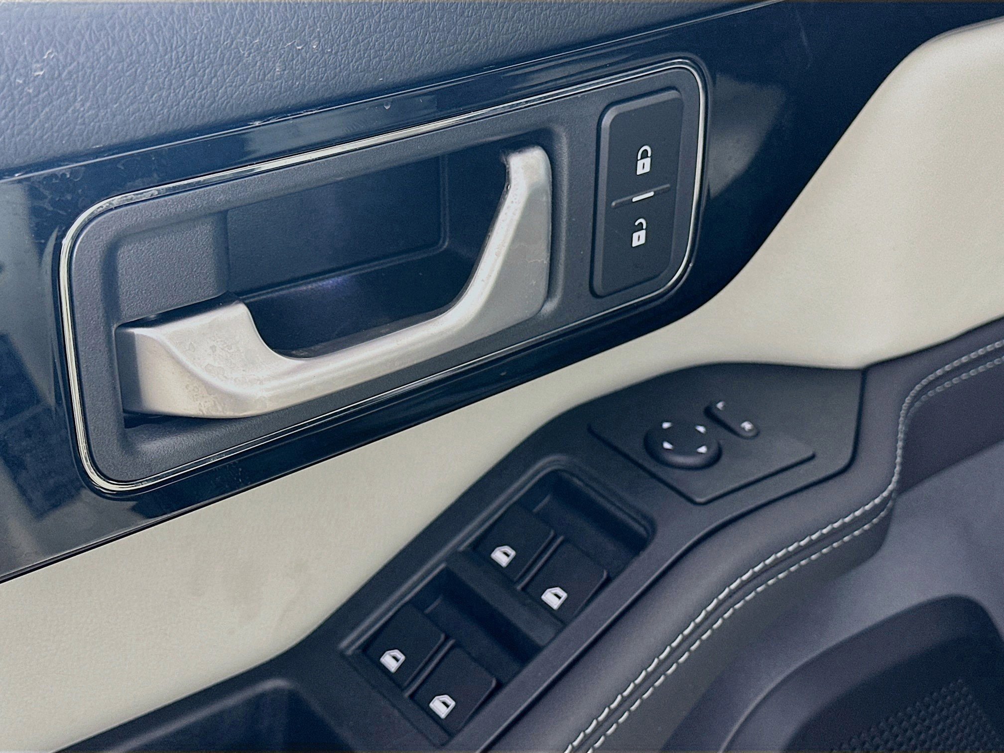 New 2025 INEOS Grenadier Station Wagon AWD/4WD image 18