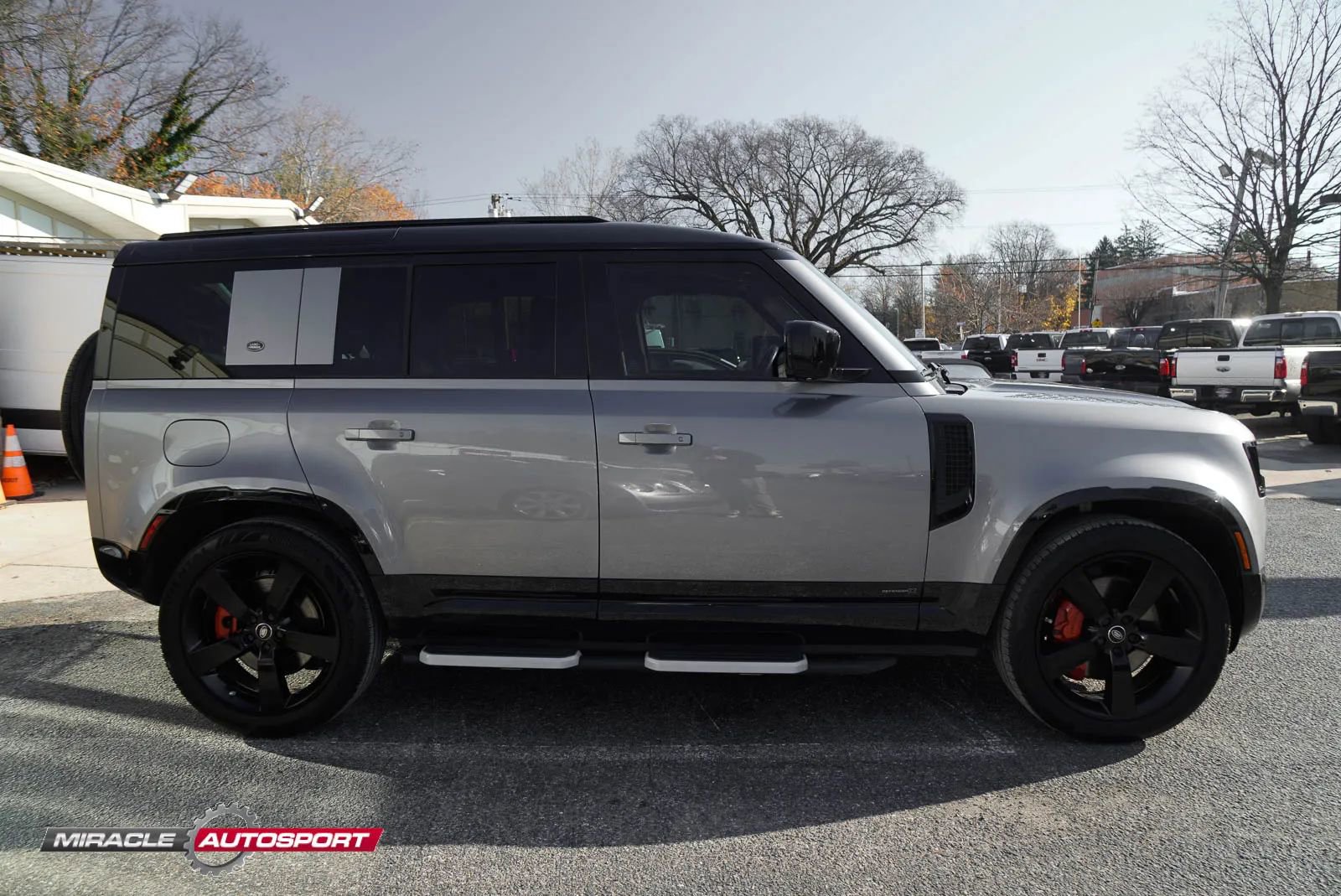 Used 2020 Land Rover Defender 110 X image 8