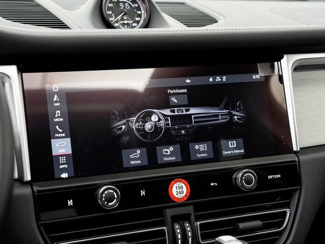 Certified 2023 Porsche Macan Turbo image 19